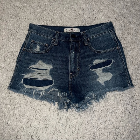 Hollister Shorts 🌊 - Picture 1 of 3